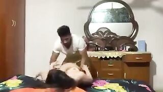 مزه جامدة أوي فى غرفة النوم مع شاب مراهق عراقي - سكس عربي عراقي