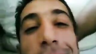 شاب ضحك على واحدة سورية ووعدها بالجواز علشان ينيكها - سكس سوري