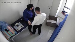 طبيب سوري ينيك محجبة في المستشفى - سكس سوري عربي