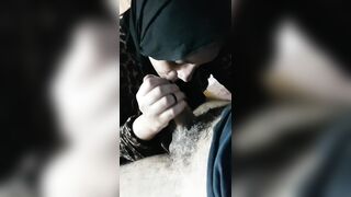 شرموطة مصرية محترفه في مص الزب - سكس مص زبر مصري