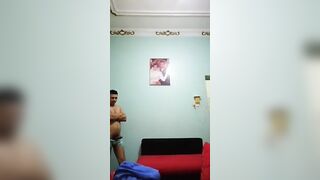 شرموطة بلدي مش مستحمله زبره الكبير - سكس مصري