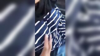 شاب واخد واحده في العربيه هاريها نيك - سكس عربي في السياره