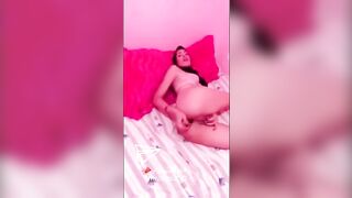 شاب مصري بيصور حبيبته وهي بتضرب سبعة ونص - سكس مصري