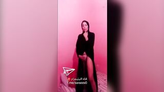 شاب مصري بيصور حبيبته وهي بتضرب سبعة ونص - سكس مصري