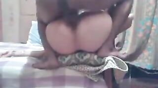 مصري بيصور مراته وهي بتتناك - سكس مصري