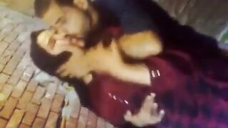 وواد ابن حرام ماسك خطيبته تفريش وتسخين فاجر - سكس مصري