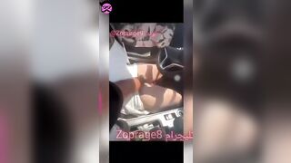 شرموطة مصرية طرية قشطة مع صديقها على الكورنيش بيلحس بزازها في السيارة - سكس مصري في السيارة