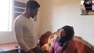 بتخون زوجها مع بتاع الأنابيب - فيلم سكس مصري من دون نيك