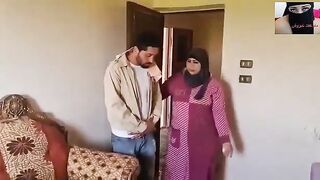 بتخون زوجها مع بتاع الأنابيب - فيلم سكس مصري من دون نيك