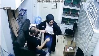 فضيحة عماد شعلان الشاوي عميد الكلية مع الطالبة - الجزء الأول - سكس عراقي