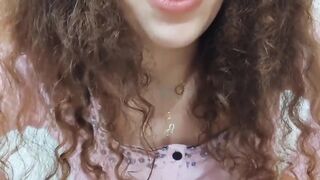 بنت سورية بتعشق الزب الكبير - سكس سوري