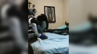 الواد ياخد خطيبته في الشقه وينكها - سكس مصري تسريب منزلي